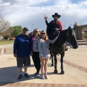 Meet your Posher, Abigail